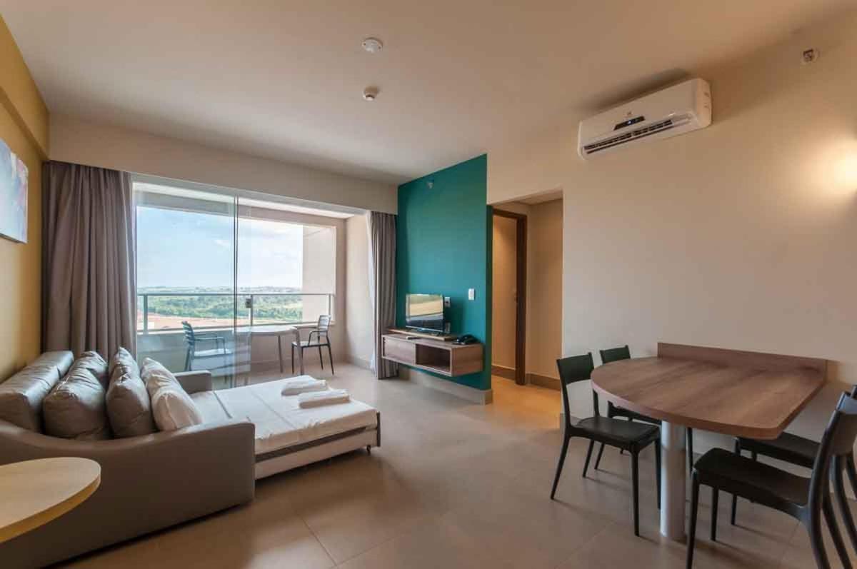Enjoy Solar Das Aguas Park Resort Olimpia Luaran gambar A living room in a condominium